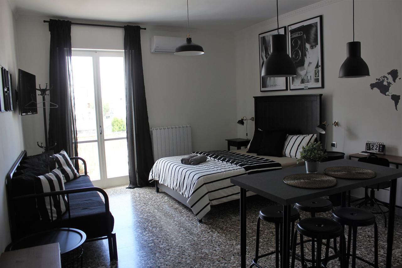 Wanderlust B And B Lecce Extérieur photo